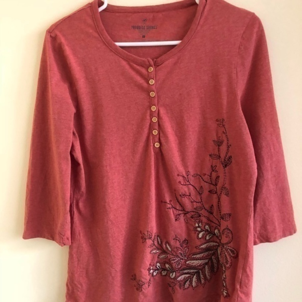 Paradise Shores Red 3/4 sleeve tee
